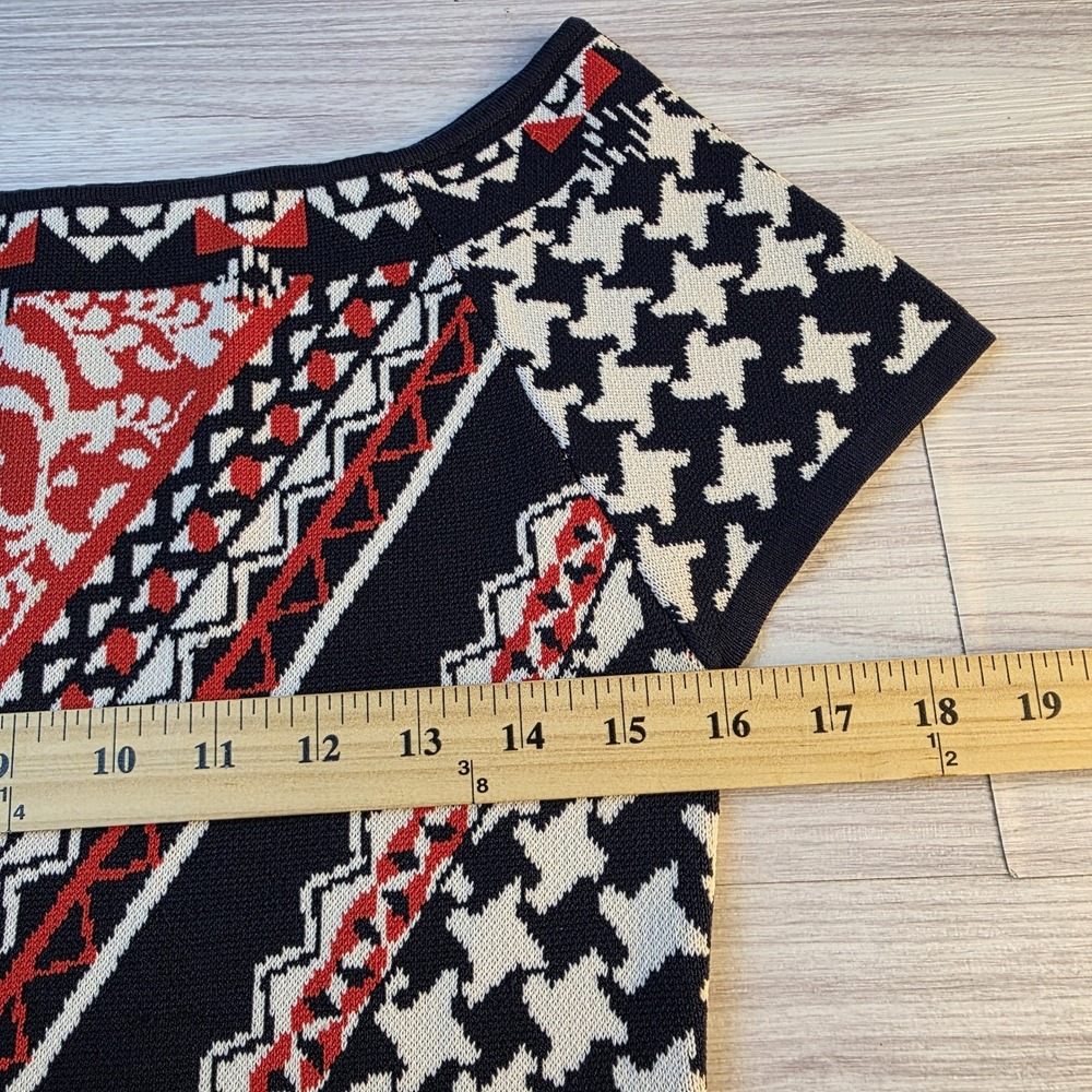 Jealous Tomato Geometric Knit Stretch Cropped Top L Red‎ Navy Short Sleeve - Picture 5 of 6